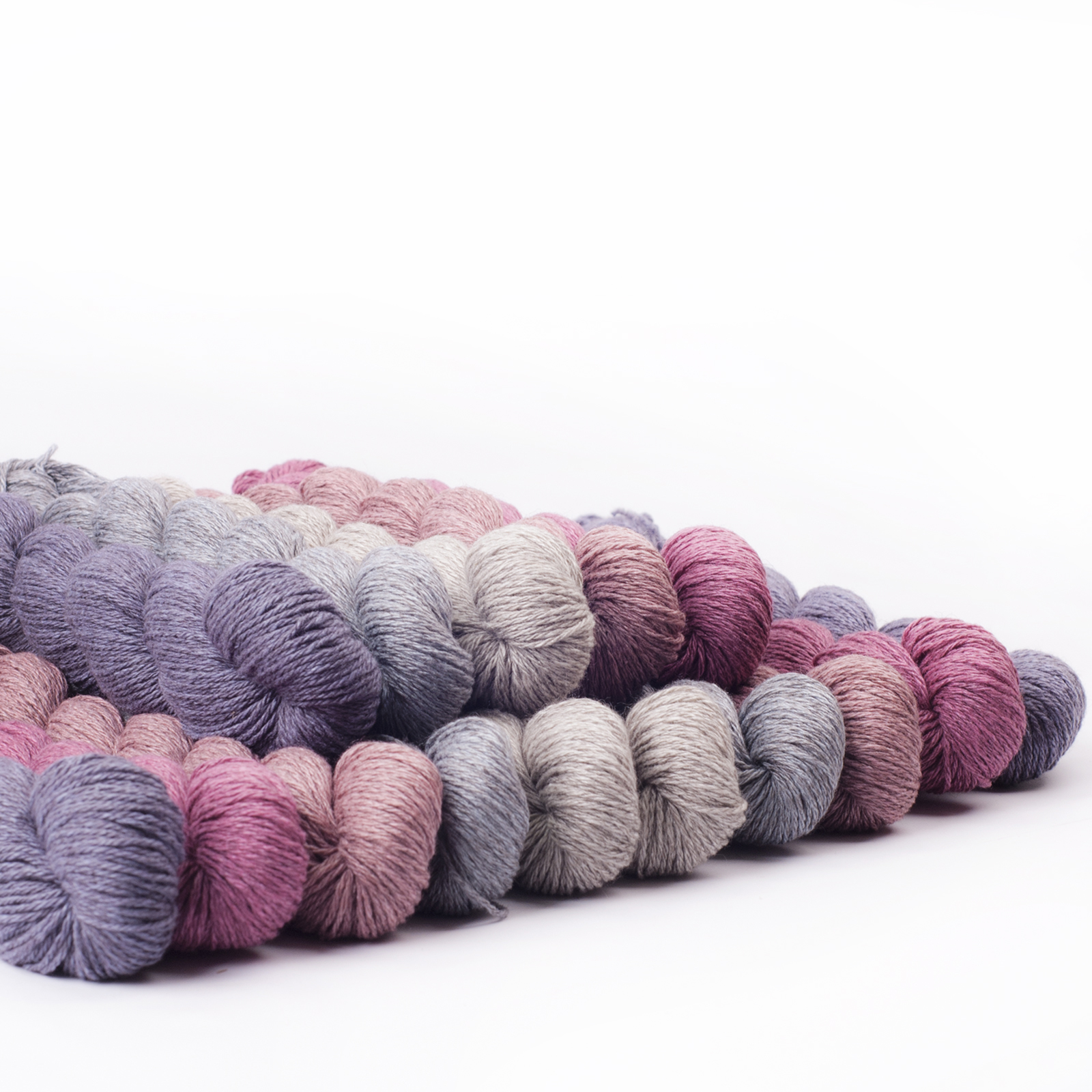 mYak_Joji Locatelli_Skeins_Yak silk_Fdaing point_03