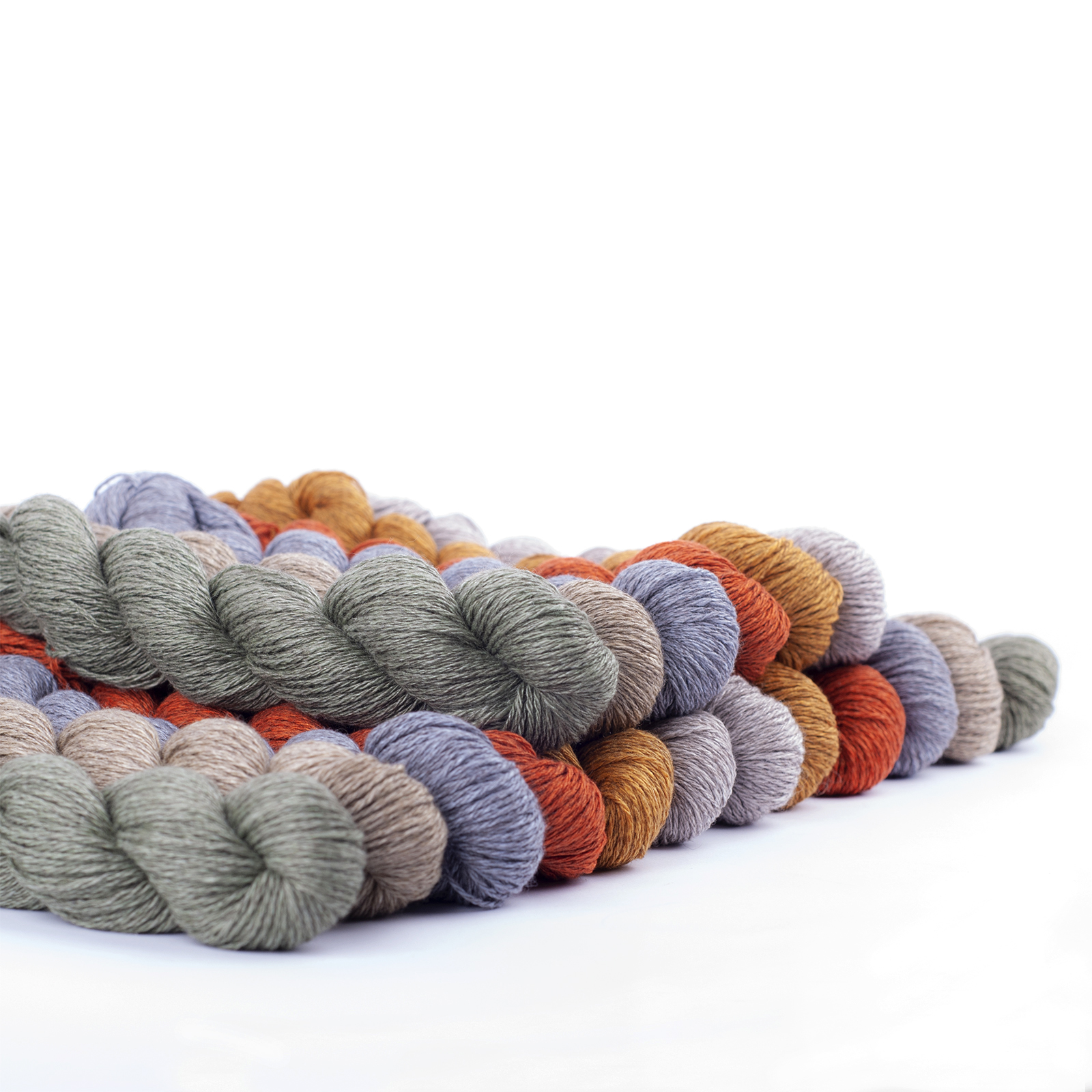 mYak_Joji Locatelli_Skeins_Yak silk_Fading point_04 copia mYak Skeins Baby Yak Silk Ulivo Fieno Tara Dakini Savitri Prana