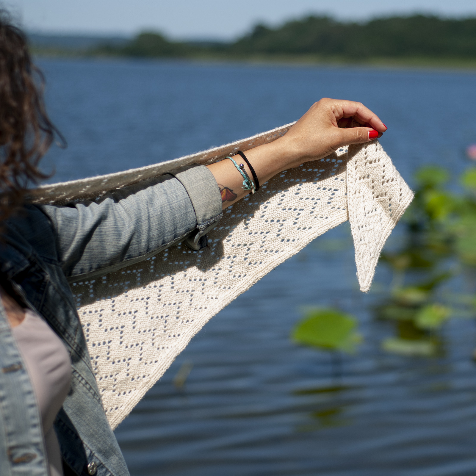 mYak_Tibetan Cloud_Kyler_02 Kyler Shawl by Isabel Kraemer