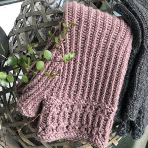 Insieme mitts by Gudrun