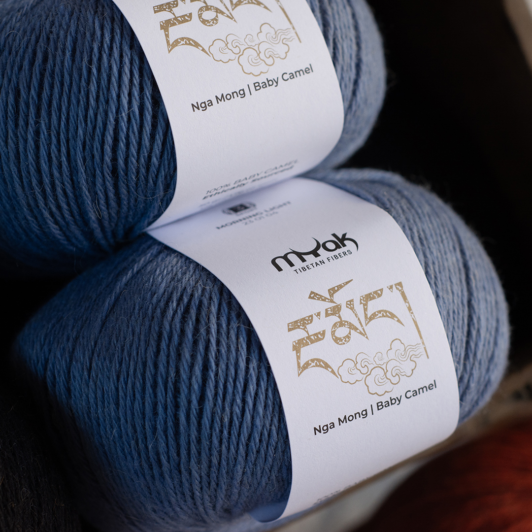 mYak_Baby Camel_Morning Light_2400x1600_Q