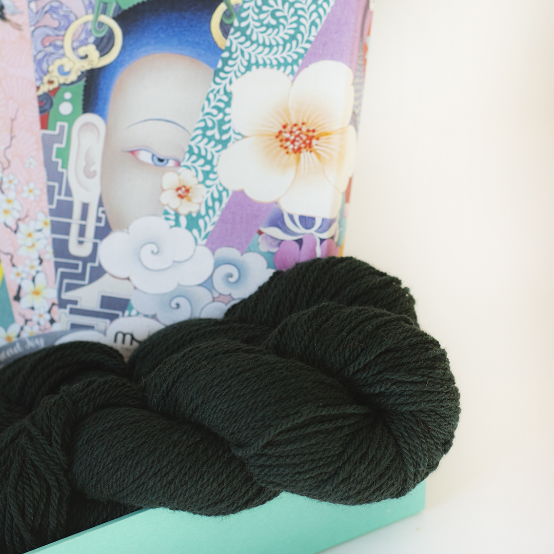 mYak_Perennila Socks_BOX_MOSS