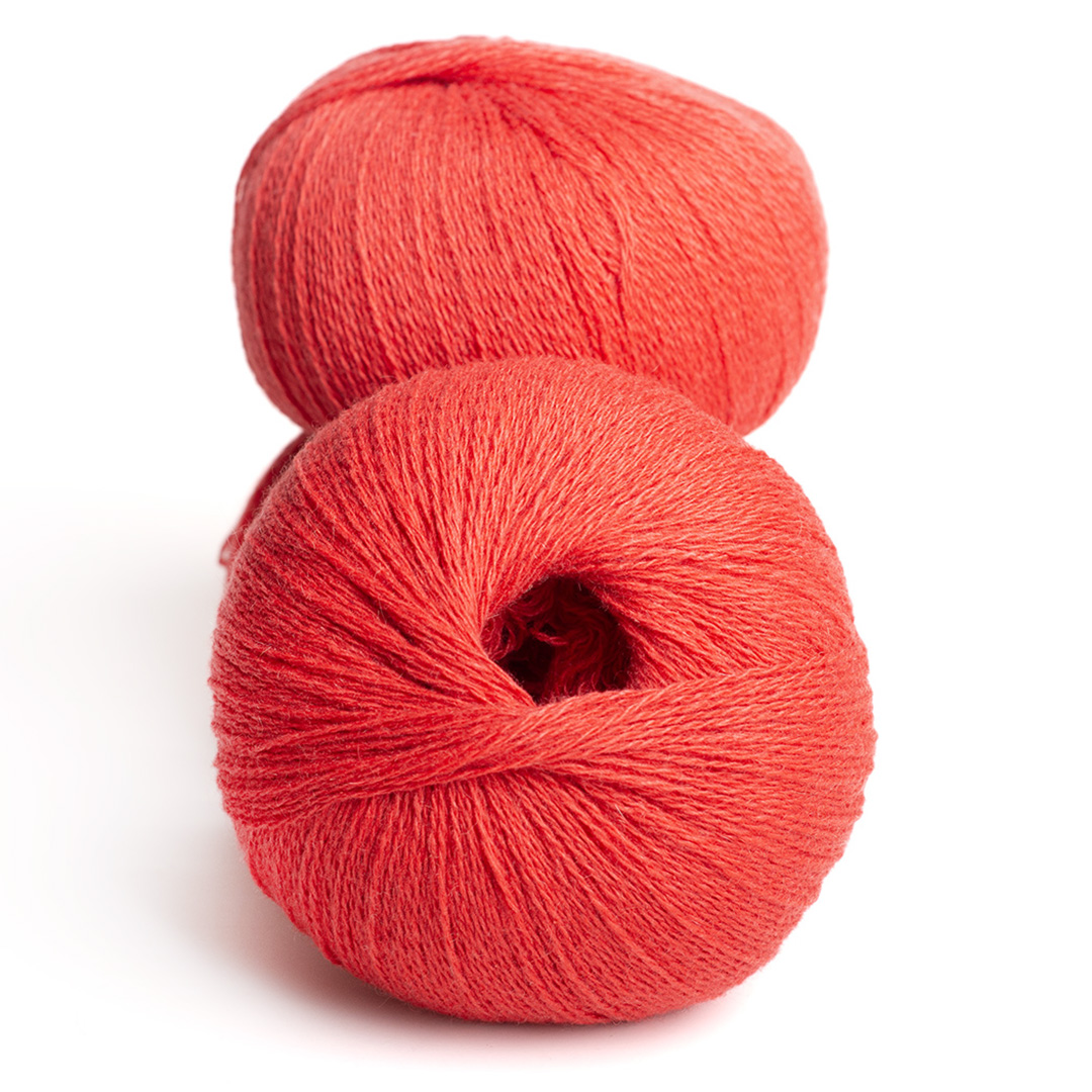 05_mYak_Ra-Ku Collection_Red Velvet Lace_Q