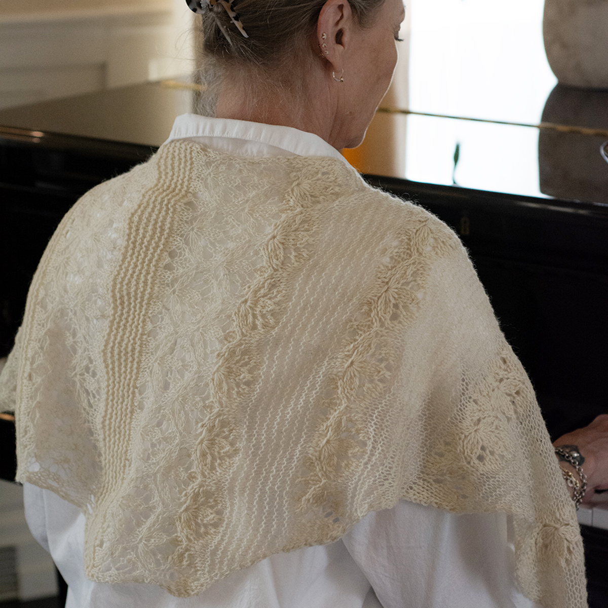 MYAK_Walking with Nala by Eri Shimizu2