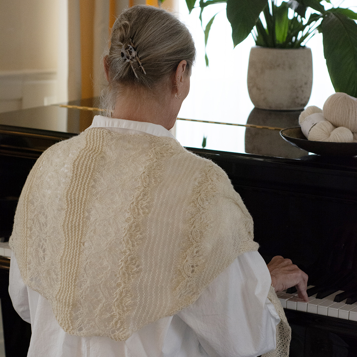 MYAK_Walking with Nala by Eri Shimizu4