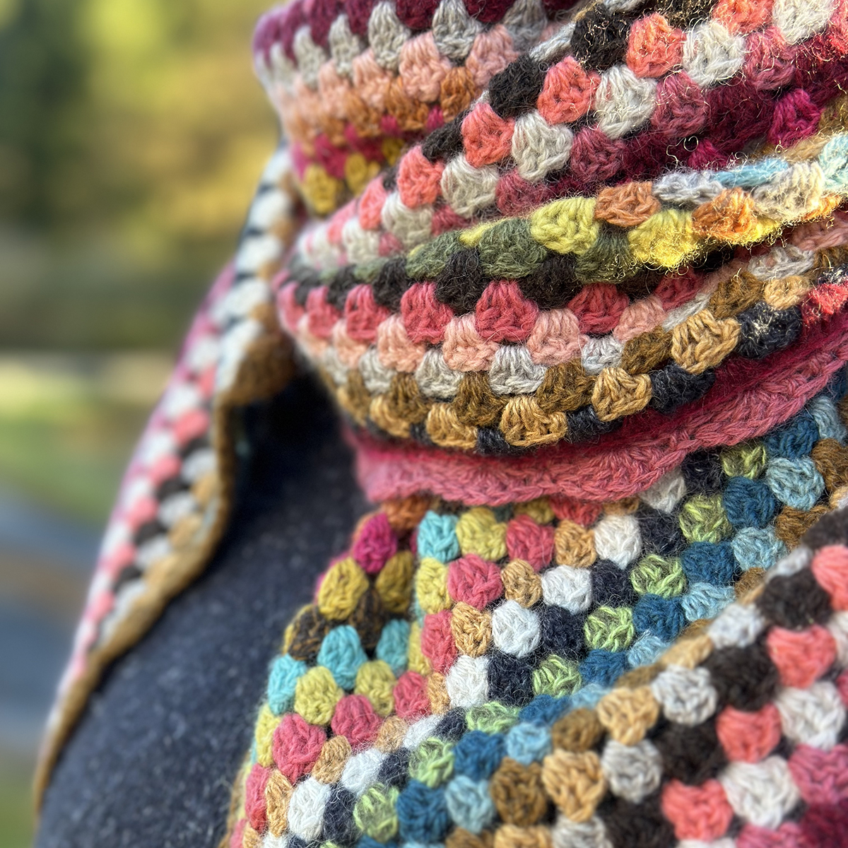 Granny Stripe Shawl_CROCHET OBJET15