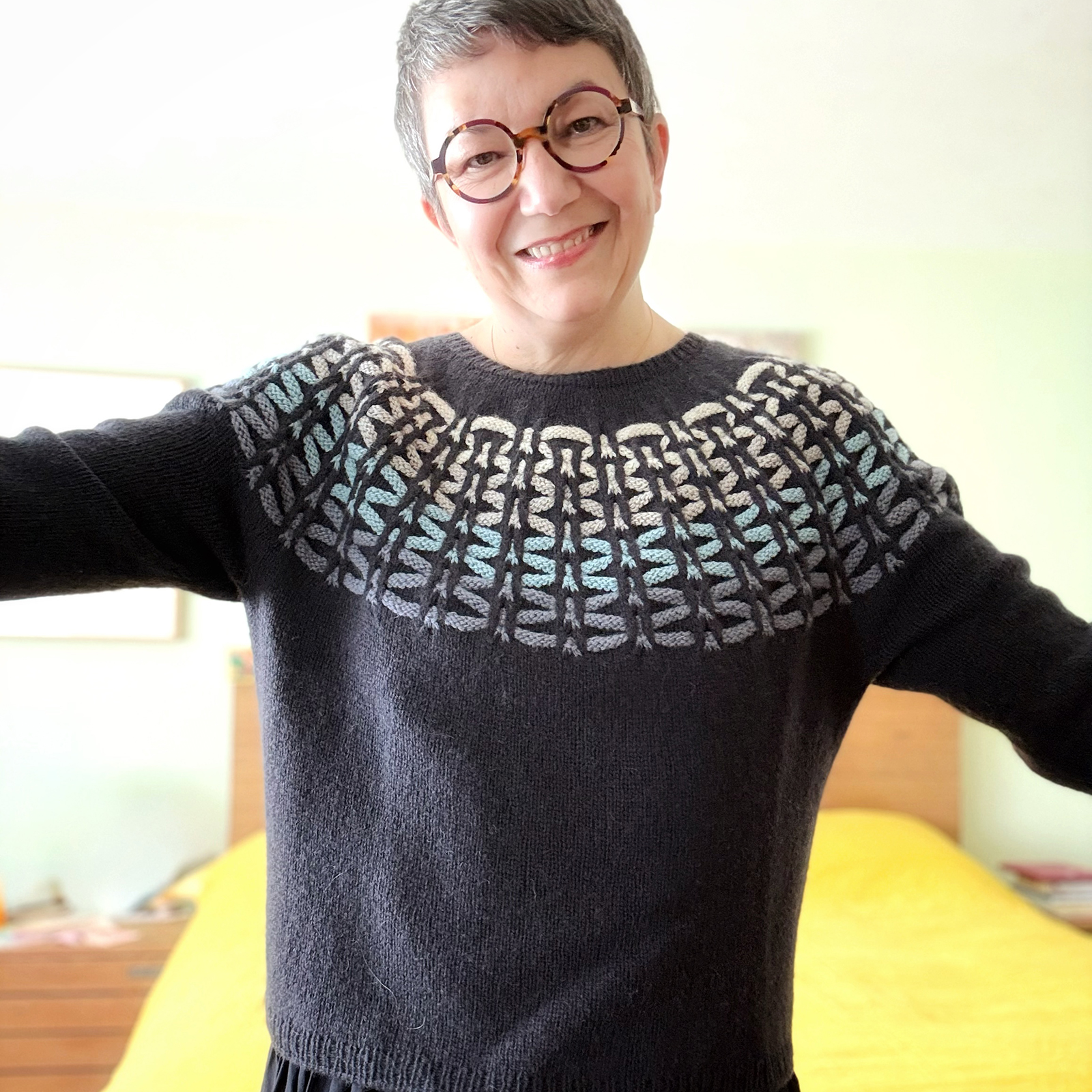 mYak_Glowfly_Olga Buraya Kefelian_01