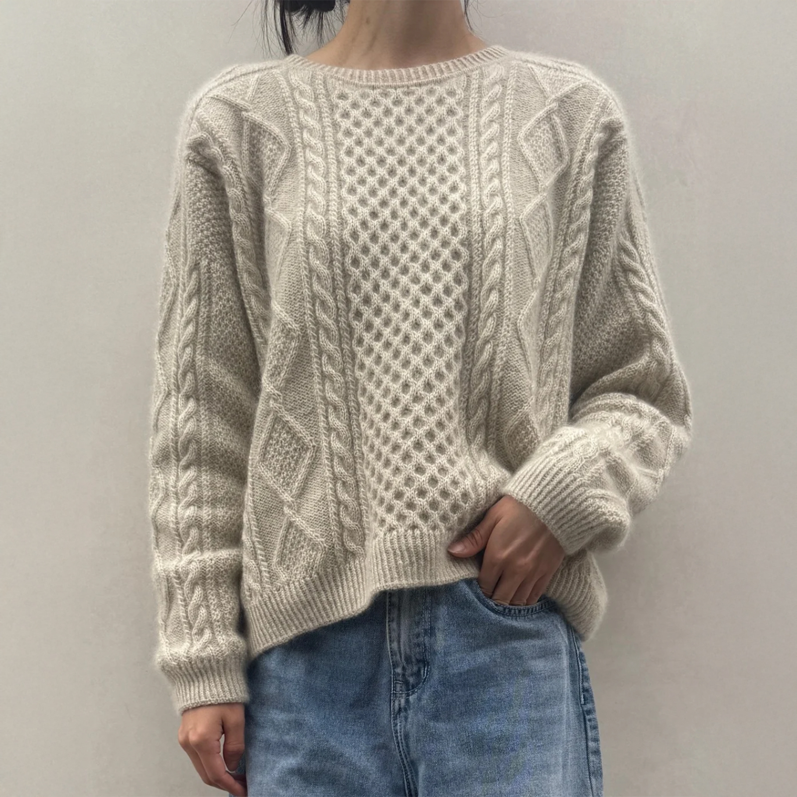 mYak_108 Sweater_Bana Kavanagh_01