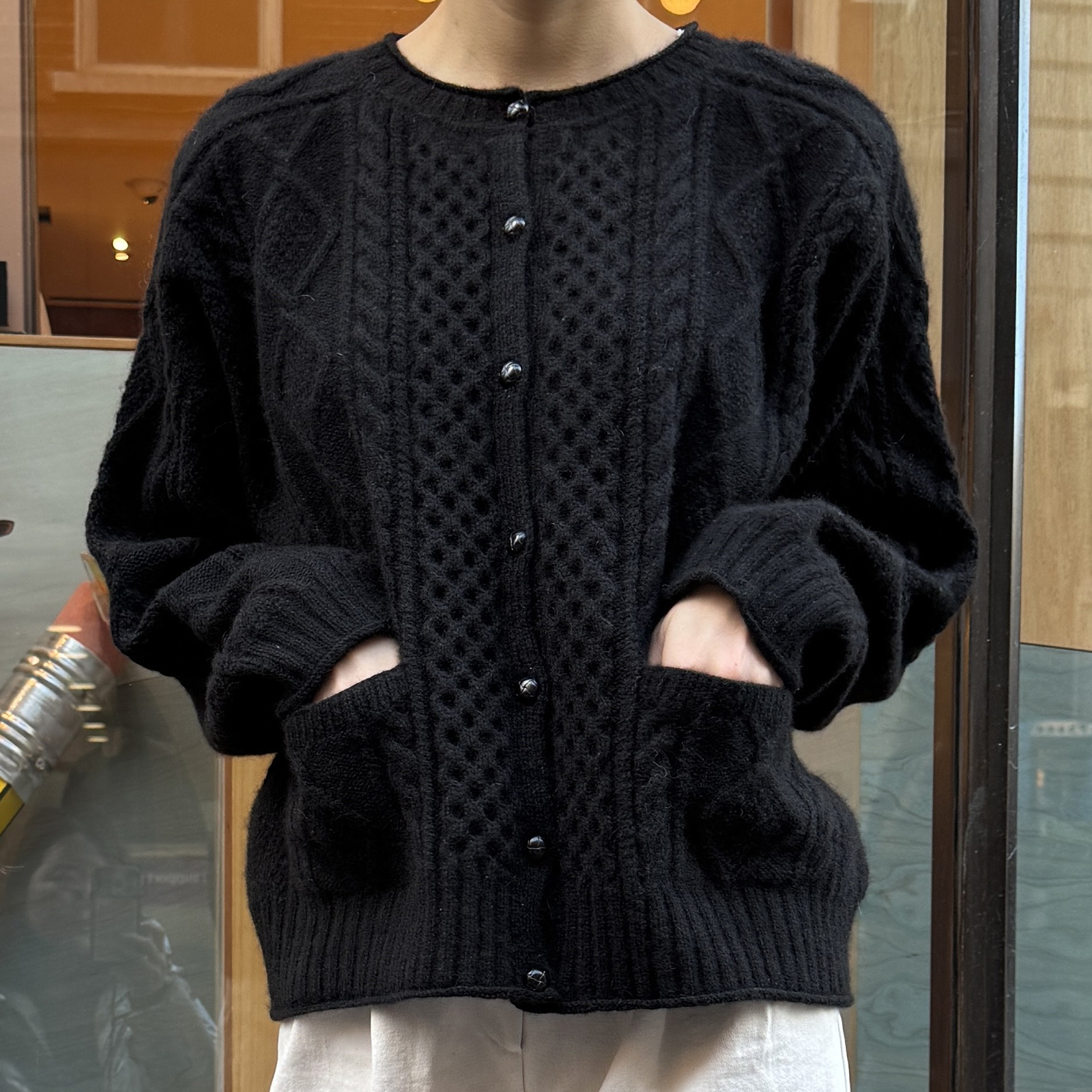 mYak_108 Cardigan_Bana Kavanagh_01